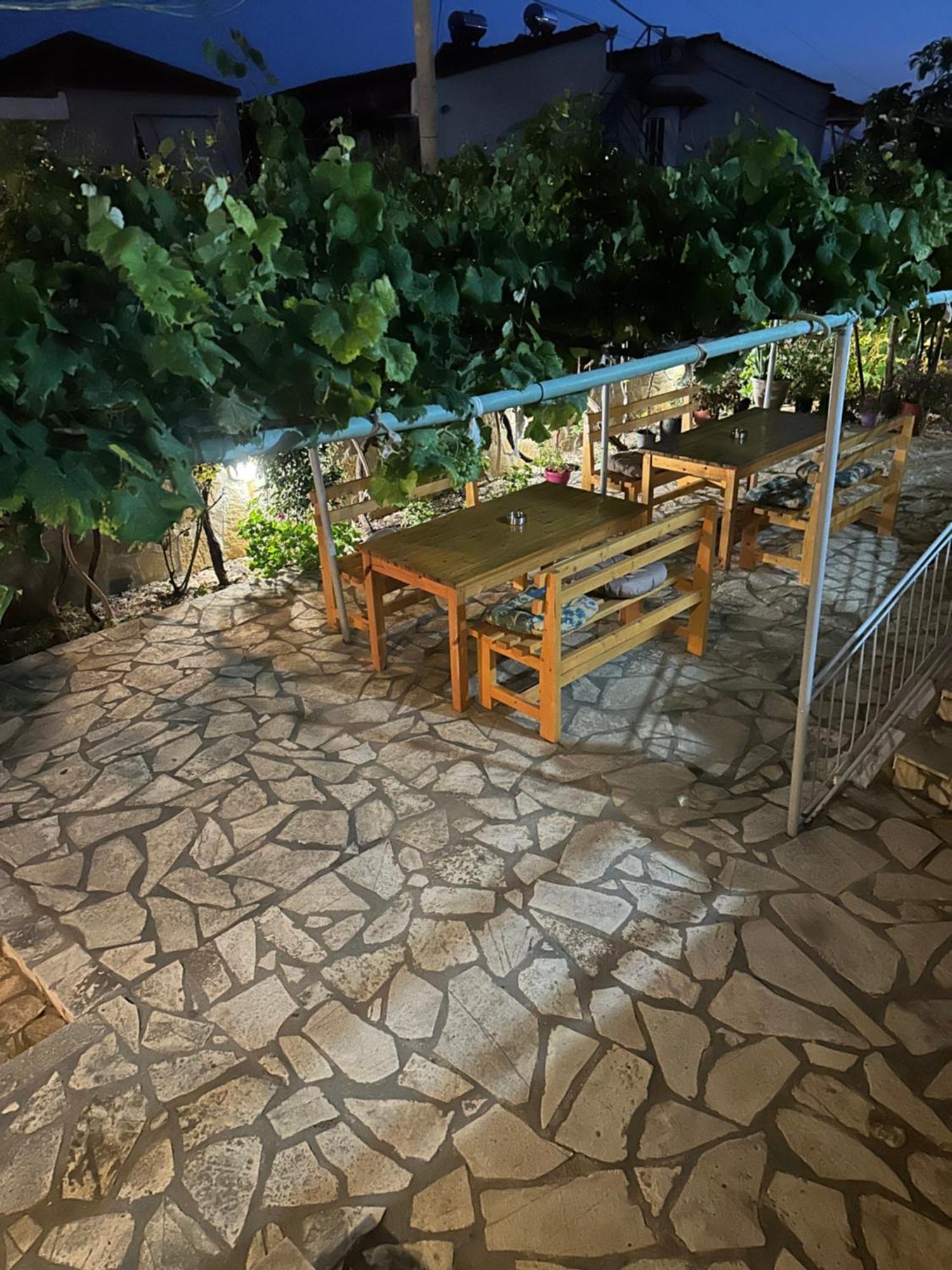 Vila Rapo Himare Exterior photo