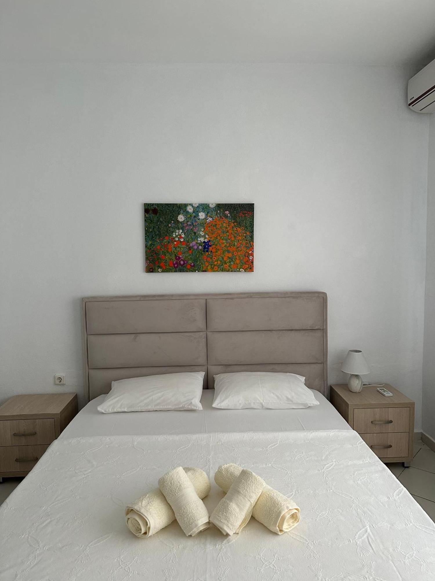 Vila Rapo Himare Exterior photo