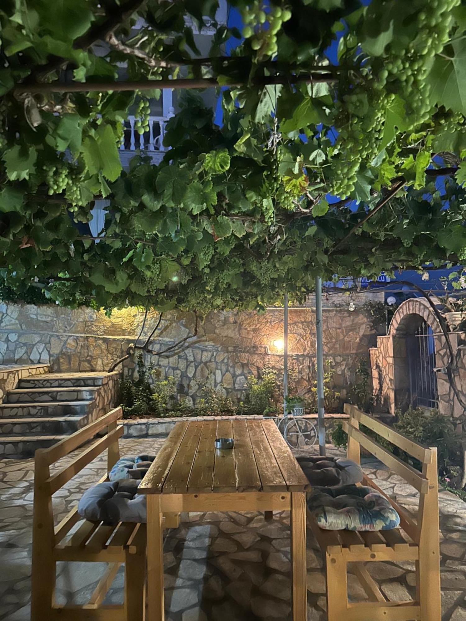 Vila Rapo Himare Exterior photo